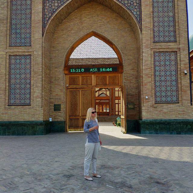 Частный гид экскурсовод по Ташкенту Ирина