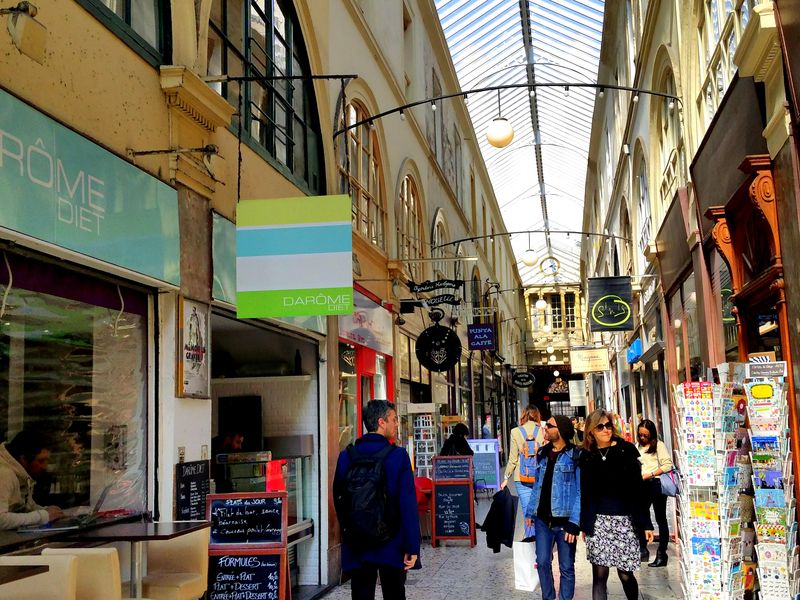 Под крышами парижских пассажей и галерей (10/11)